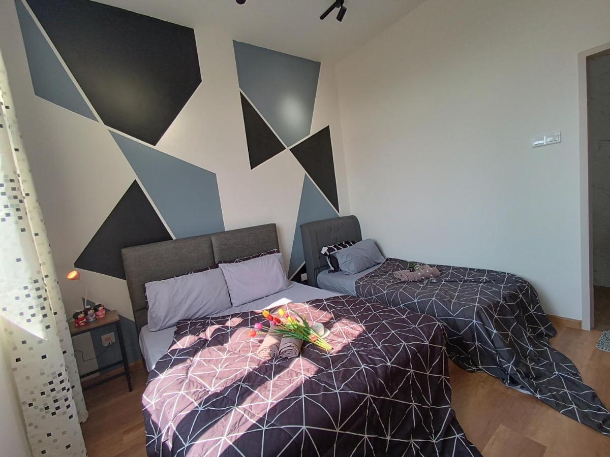 Apartment Toproof Pool 2-6pax 5minjonker Neflix *